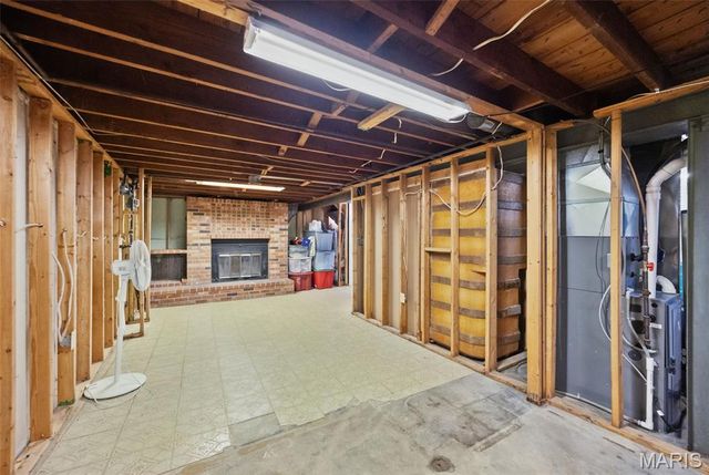 3218 Saint Joachim Lane, St Ann, MO 63074