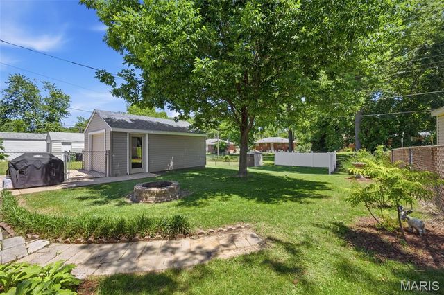 3218 Saint Joachim Lane, St Ann, MO 63074