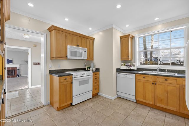 1425 PINETREE Road, Jacksonville, FL 32207