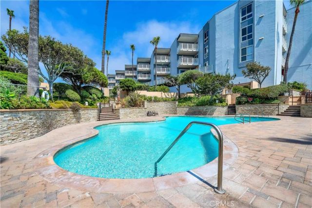 620 The Village 111, Redondo Beach, CA 90277