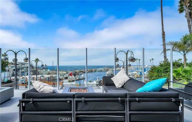 620 The Village 111, Redondo Beach, CA 90277