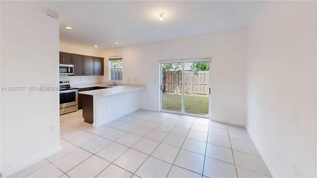 1867 SE 26th Ter, Homestead, FL 33035