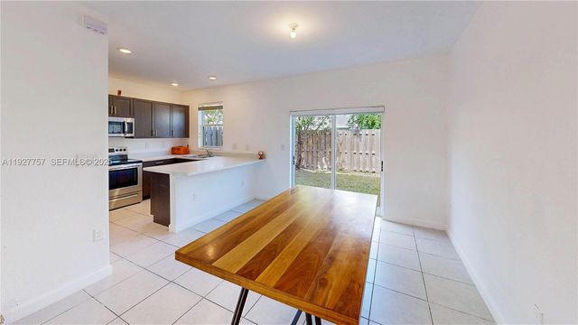 1867 SE 26th Ter, Homestead, FL 33035