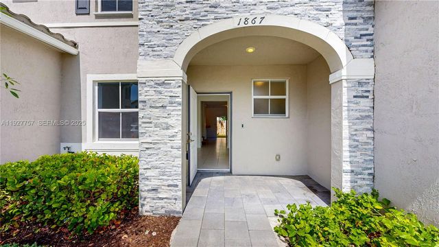 1867 SE 26th Ter, Homestead, FL 33035