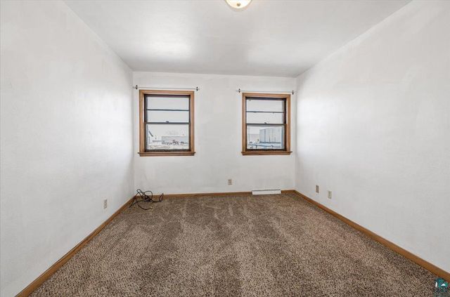 403 N 12th St, Superior, WI 54880