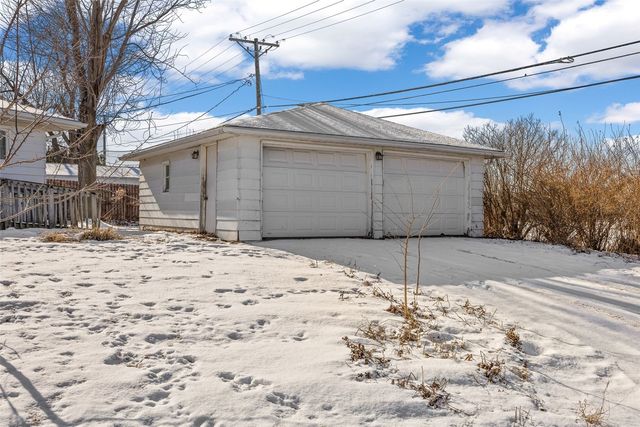 4432 Regal Avenue NE, Cedar Rapids, IA 52402