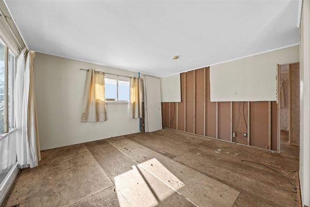 4432 Regal Avenue NE, Cedar Rapids, IA 52402