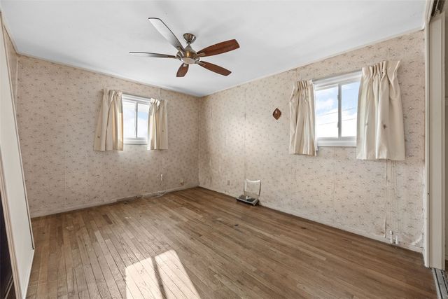 4432 Regal Avenue NE, Cedar Rapids, IA 52402