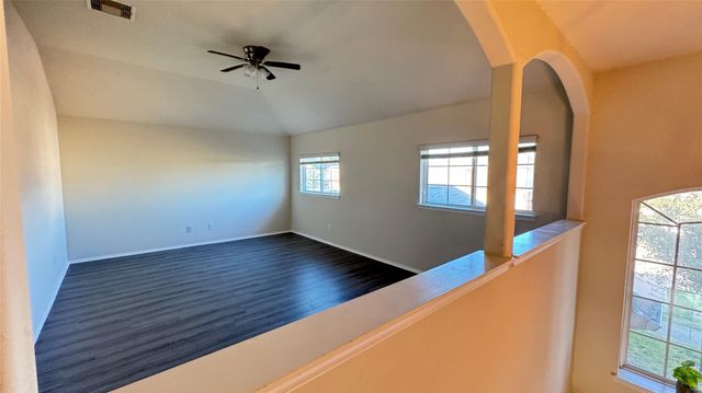 914 Crestmont Trail Drive, Missouri City, TX 77489