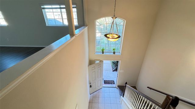 914 Crestmont Trail Drive, Missouri City, TX 77489