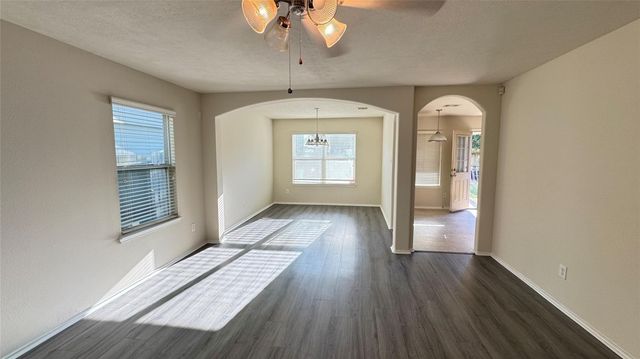 914 Crestmont Trail Drive, Missouri City, TX 77489