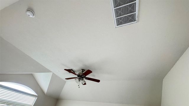 914 Crestmont Trail Drive, Missouri City, TX 77489