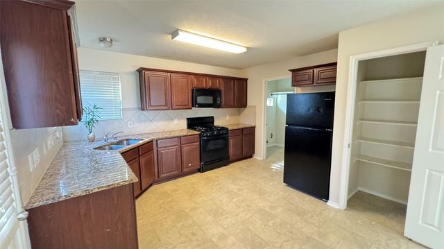 914 Crestmont Trail Drive, Missouri City, TX 77489