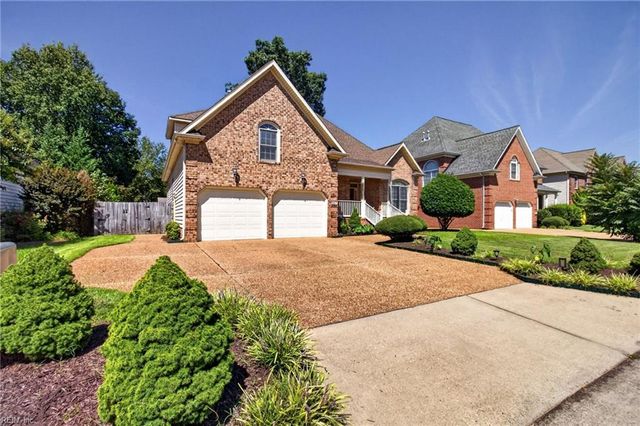 207 Richter LN, Yorktown, VA 23693