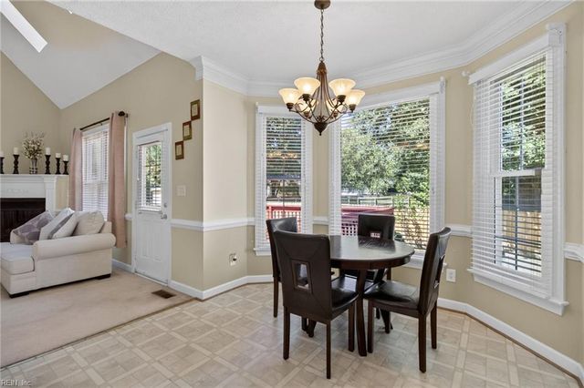 207 Richter LN, Yorktown, VA 23693