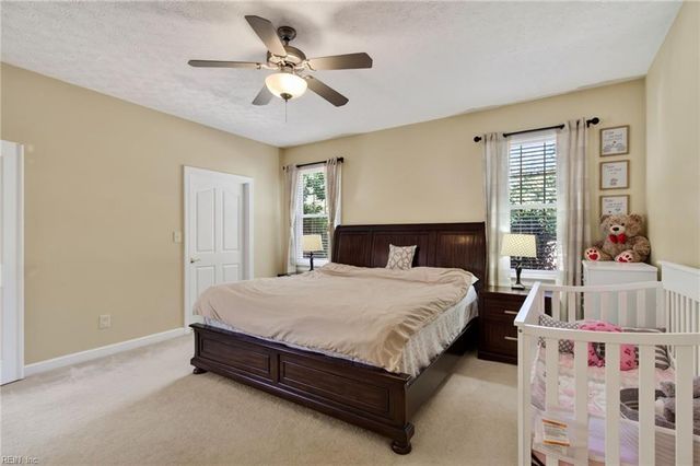 207 Richter LN, Yorktown, VA 23693