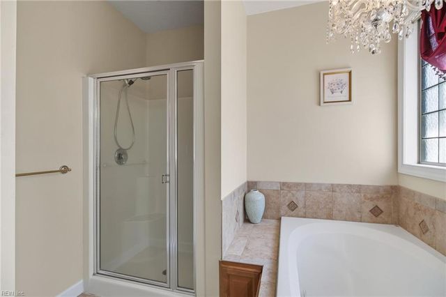 207 Richter LN, Yorktown, VA 23693
