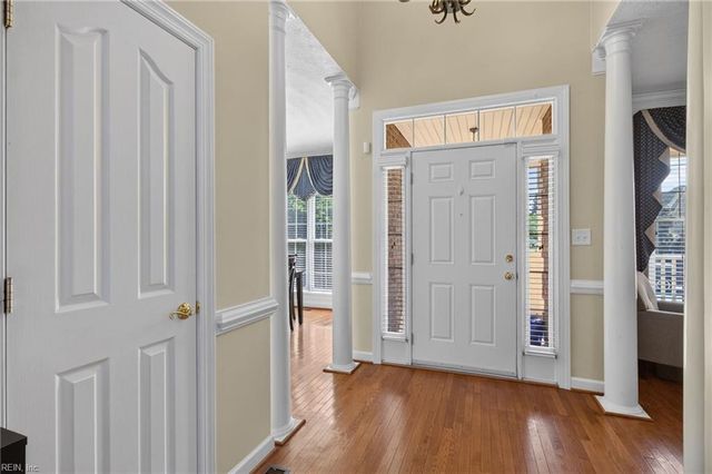 207 Richter LN, Yorktown, VA 23693