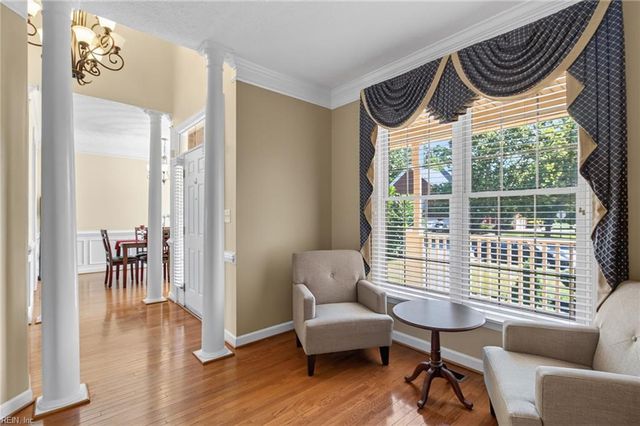 207 Richter LN, Yorktown, VA 23693