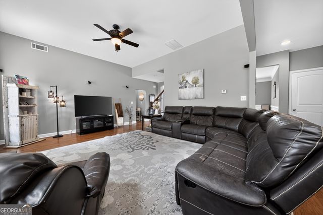 320 Yellowwood Drive, Sharpsburg, GA 30277