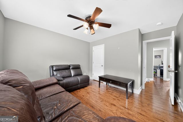 320 Yellowwood Drive, Sharpsburg, GA 30277