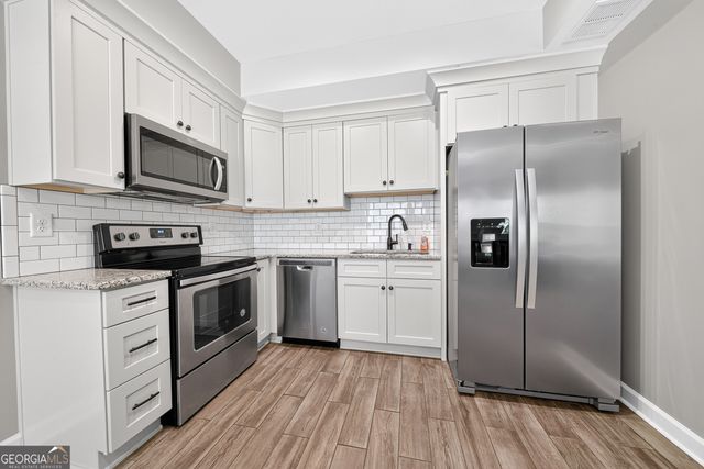 320 Yellowwood Drive, Sharpsburg, GA 30277