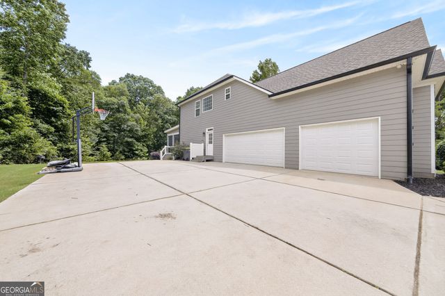 320 Yellowwood Drive, Sharpsburg, GA 30277