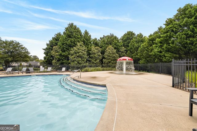 320 Yellowwood Drive, Sharpsburg, GA 30277