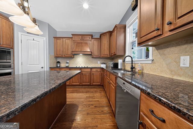 320 Yellowwood Drive, Sharpsburg, GA 30277