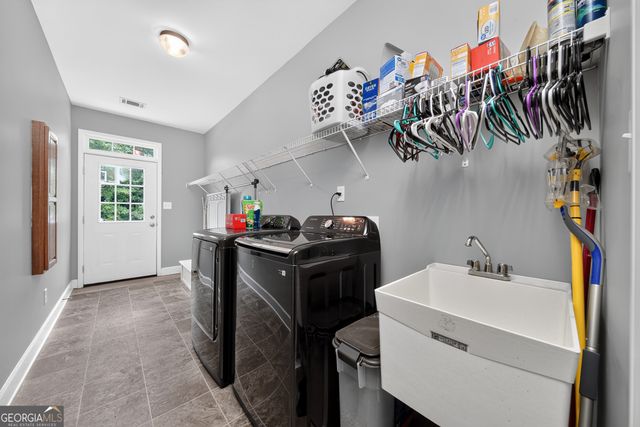 320 Yellowwood Drive, Sharpsburg, GA 30277