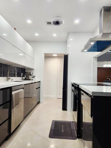 5707 White Hickory Circle, Tamarac, FL 33319