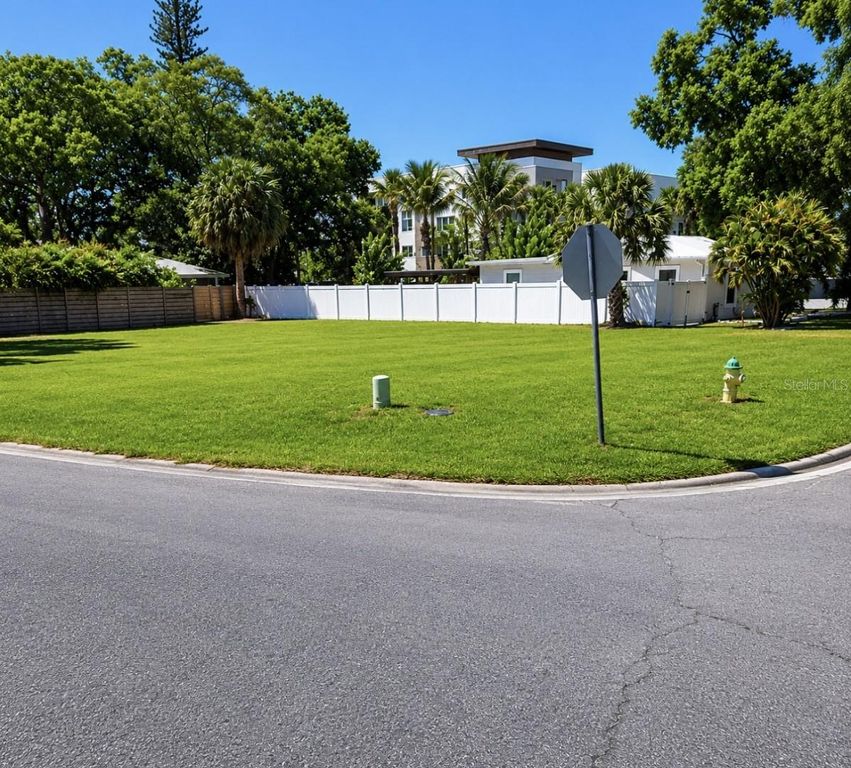 336 LIME AVENUE, Sarasota, FL 34237