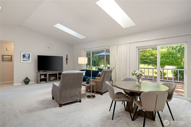 41 E Rainier Drive, Allyn, WA 98524