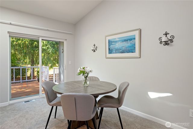 41 E Rainier Drive, Allyn, WA 98524