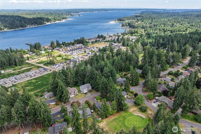 41 E Rainier Drive, Allyn, WA 98524