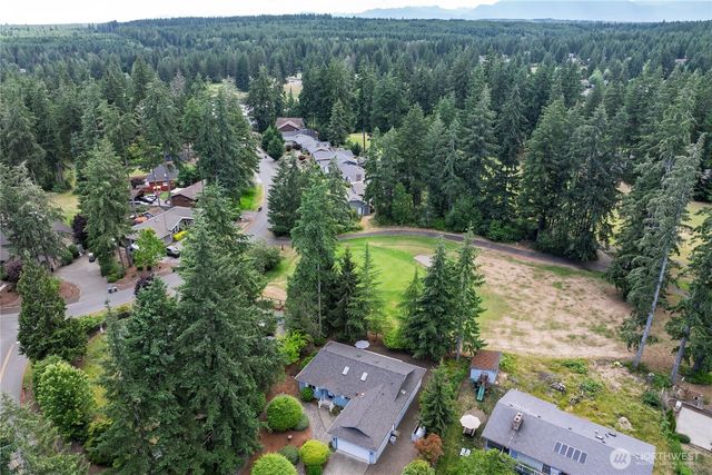41 E Rainier Drive, Allyn, WA 98524