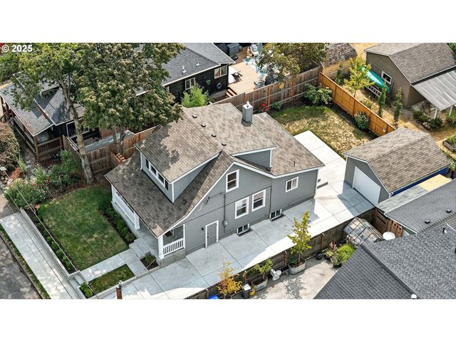 365 Ne 72ND Ave Ne, Portland, OR 97213