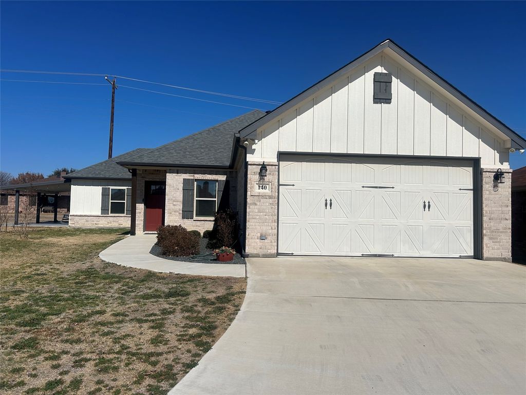 140 Hummingbird Drive, Weatherford, TX 76088