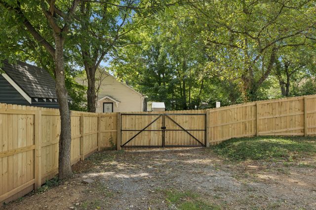 1602 Lischey Ave, Nashville, TN 37207