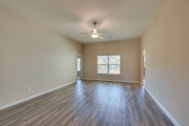 352 Lowery Oaks Trail, Fort Worth, TX 76120