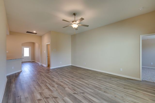 352 Lowery Oaks Trail, Fort Worth, TX 76120