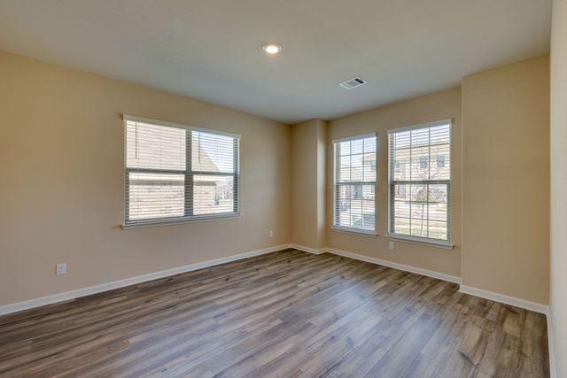 352 Lowery Oaks Trail, Fort Worth, TX 76120