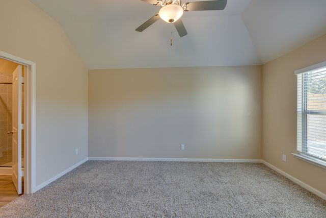 352 Lowery Oaks Trail, Fort Worth, TX 76120