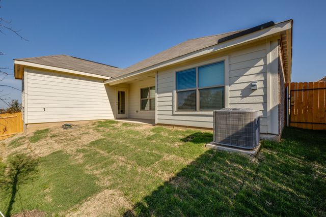352 Lowery Oaks Trail, Fort Worth, TX 76120