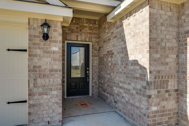 352 Lowery Oaks Trail, Fort Worth, TX 76120