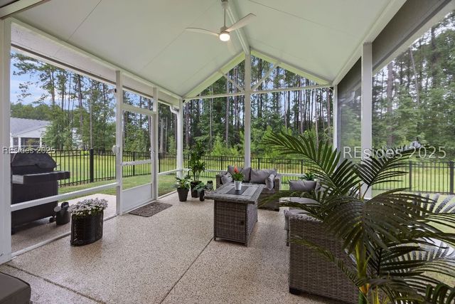 128 Carolina Oaks Ave, Bluffton, SC 29909