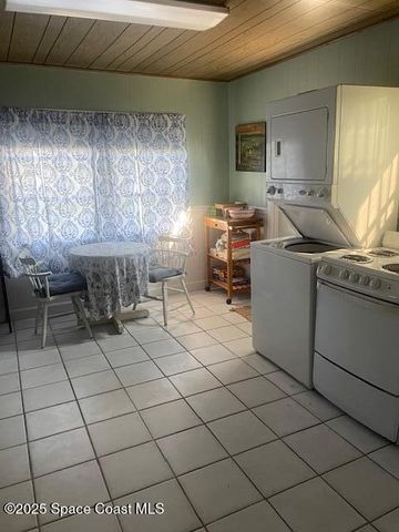 2571,2581 S Vernon Drive NE, Palm Bay, FL 32905