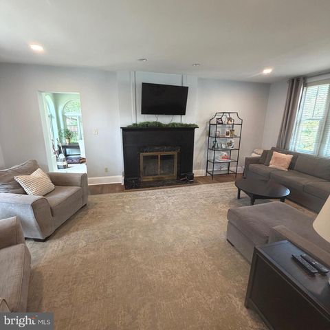 1447 ROCKWELL RD, Abington, PA 19001