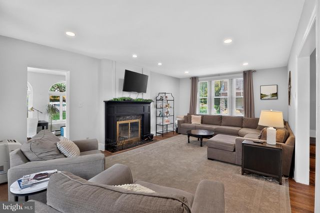 1447 ROCKWELL RD, Abington, PA 19001