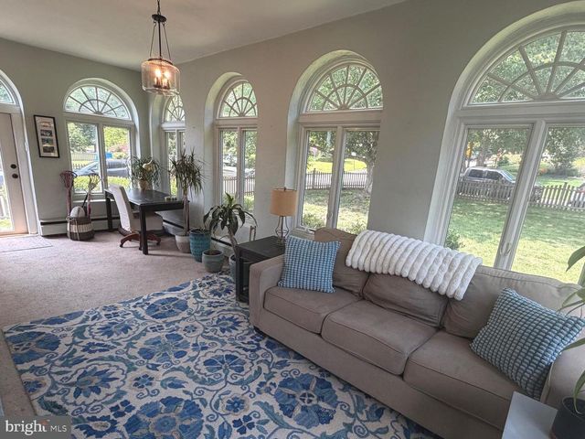 1447 ROCKWELL RD, Abington, PA 19001